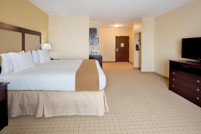holiday inn express and suites georgetown by ihg