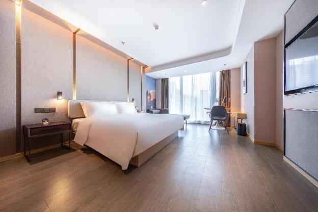 atour hotel hing tech zone wuyue square kunming
