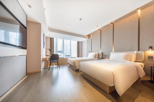 atour hotel hing tech zone wuyue square kunming