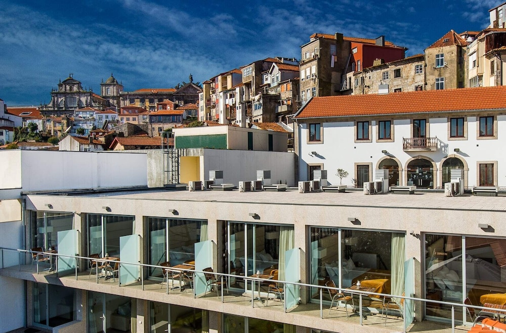oca vitoria village