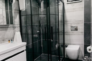 ceneviz suit apart otel