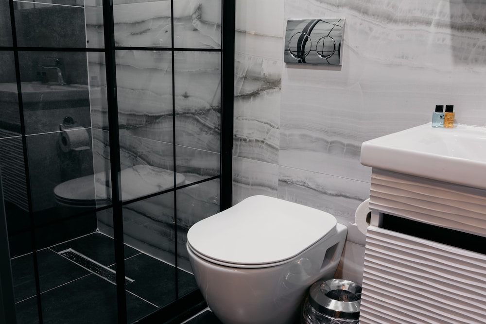 ceneviz suit apart otel