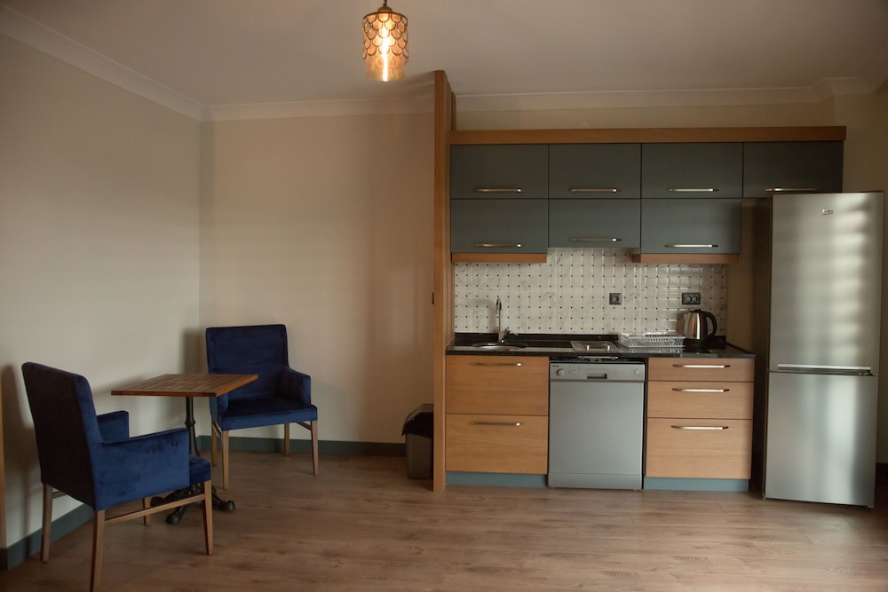 ceneviz suit apart otel