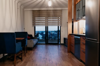 ceneviz suit apart otel