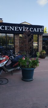 ceneviz suit apart otel