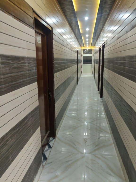 Hotel O Pl Guest House,Greater Noida>>Delhi,3 star