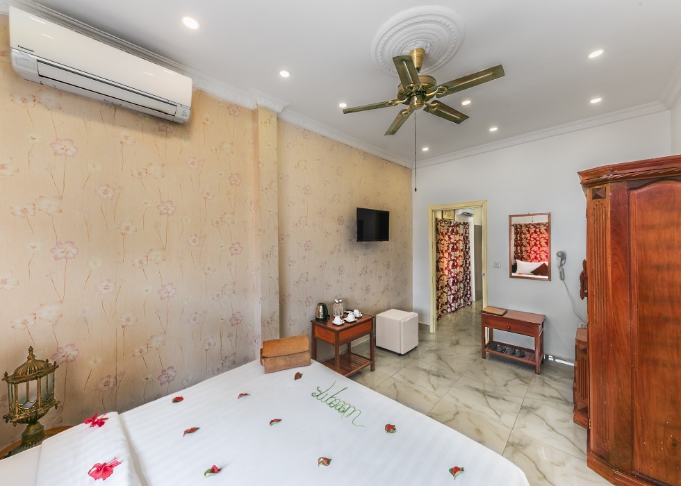 residence wat damnak