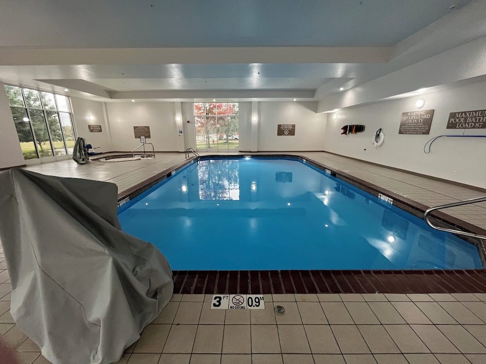 holiday inn purdue fort wayne by ihg