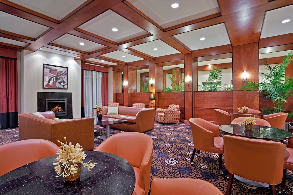 holiday inn purdue fort wayne by ihg