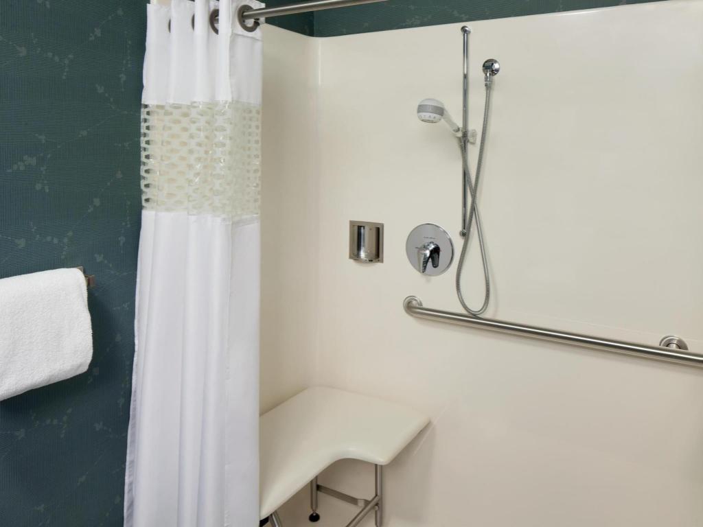 hampton inn and suites edgewood aberdeen south