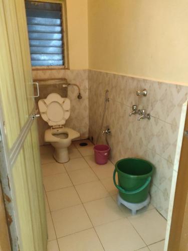 Shraddha Lodge,1754 F, Near Athawada Bazar,2 star