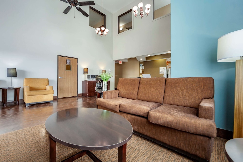 sleep inn and suites hays i 70
