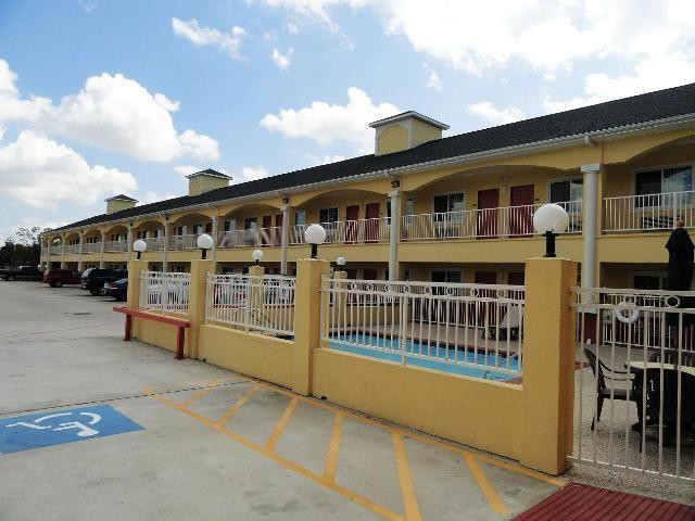 scottish inn and suites baytown