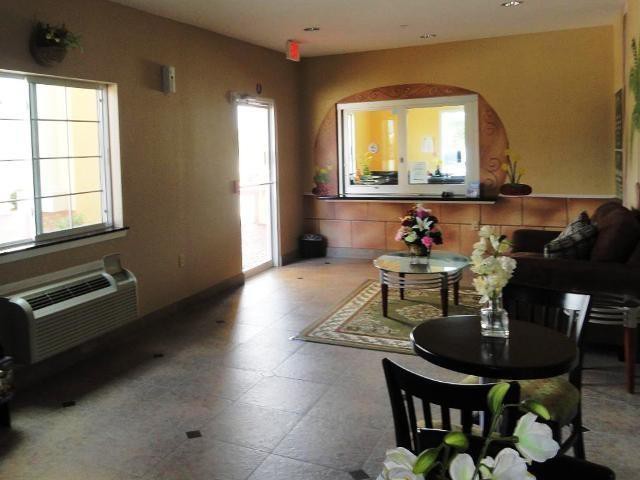 scottish inn and suites baytown