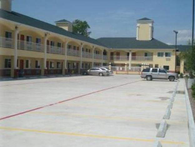 scottish inn and suites baytown