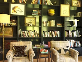 hare and hounds hotel