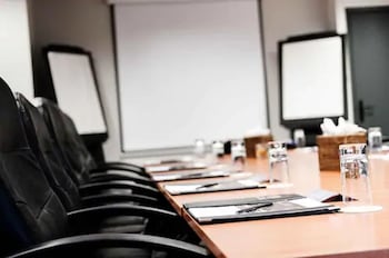 hare and hounds hotel