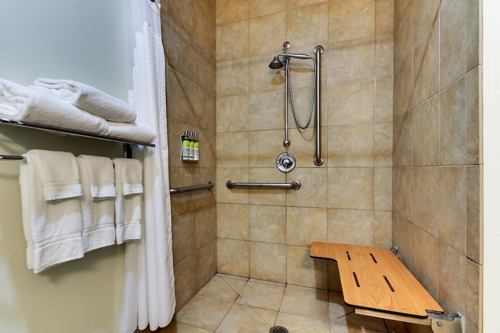 holiday inn express hotel and suites lancaster lititz by ihg