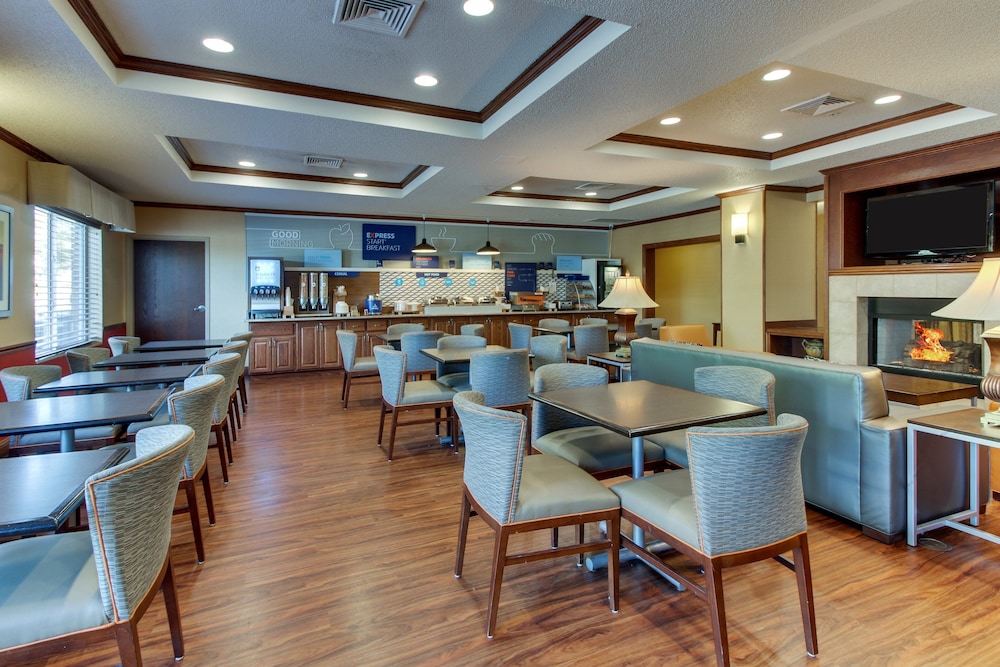 holiday inn express hotel and suites lancaster lititz by ihg