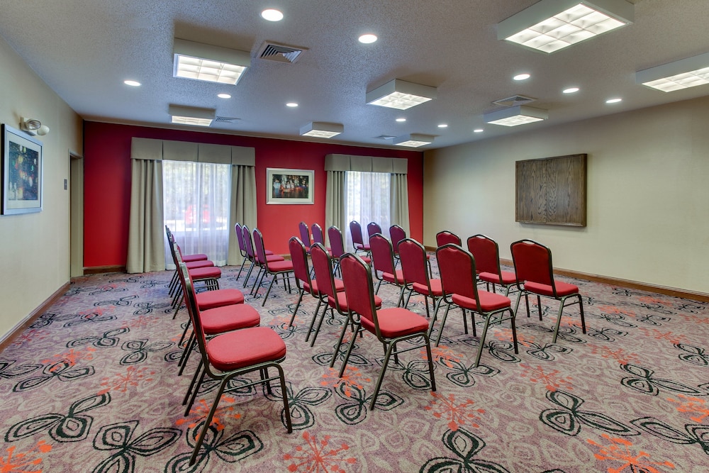 holiday inn express hotel and suites lancaster lititz by ihg