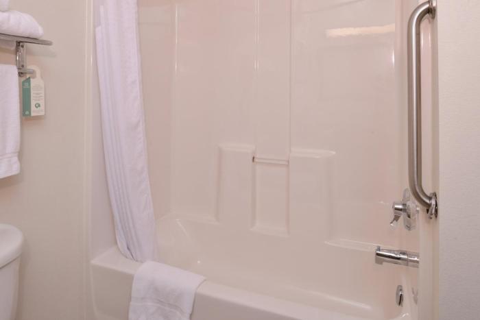 holiday inn express hotel and suites lancaster lititz by ihg