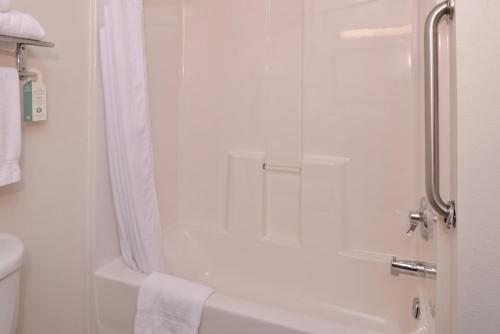 holiday inn express hotel and suites lancaster lititz by ihg