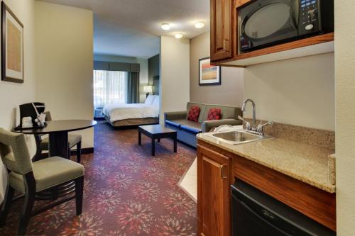 holiday inn express hotel and suites lancaster lititz by ihg