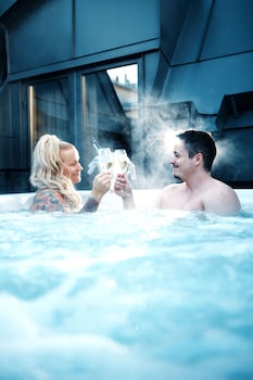 the lamp hotel norrkoping