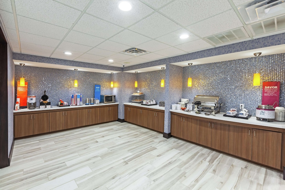 hampton inn and suites houston bush intercontinental aprt