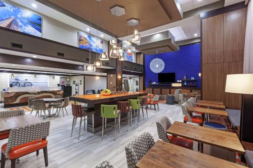 hampton inn and suites houston bush intercontinental aprt