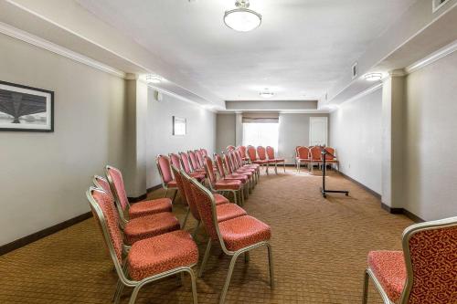 sleep inn and suites bush intercontinental iah east