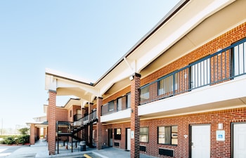 winchester inn and suites humble iah north houston