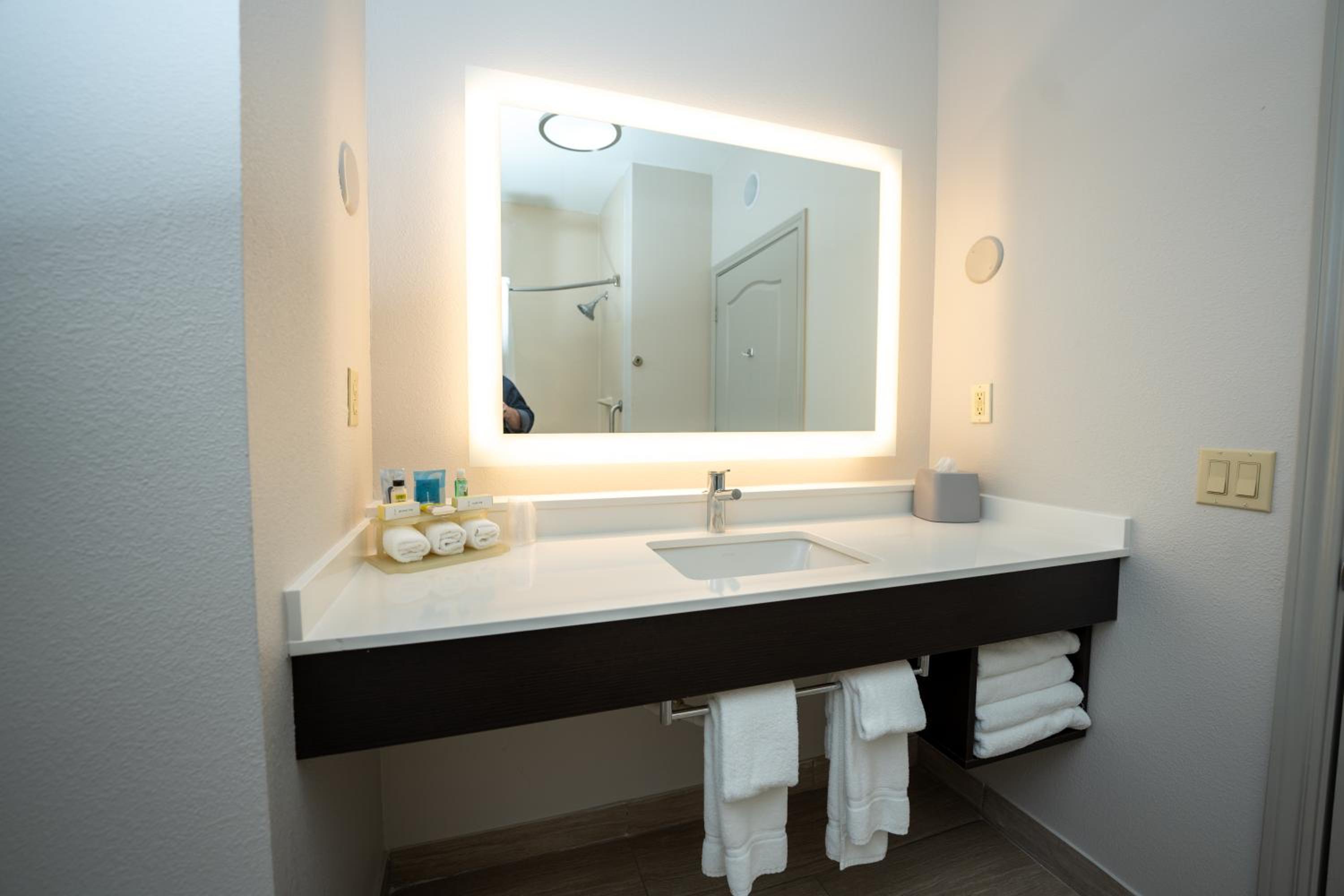 holiday inn express and suites deer park by ihg