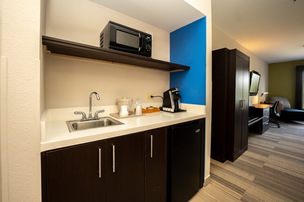 holiday inn express and suites deer park by ihg