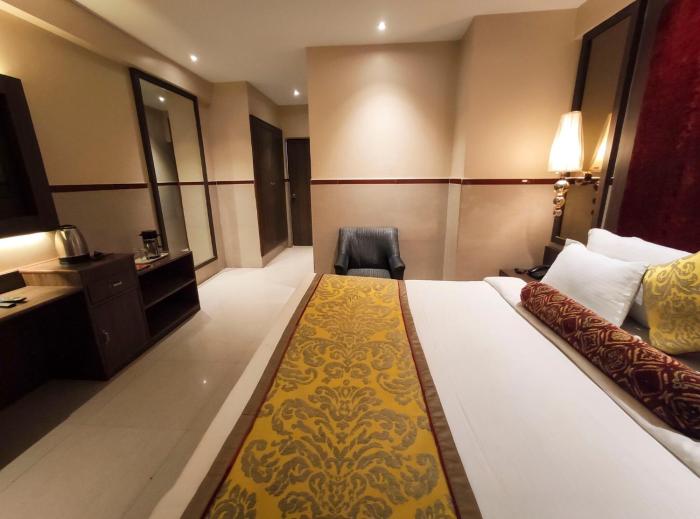 hotel menaal residency