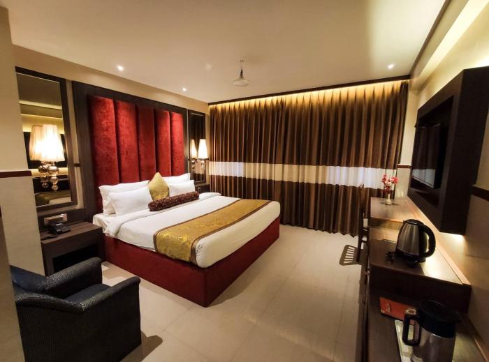 hotel menaal residency