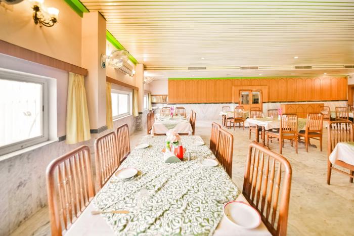 hotel menaal residency