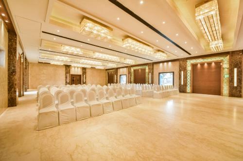 hotel menaal residency