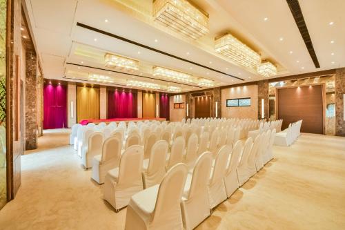 hotel menaal residency