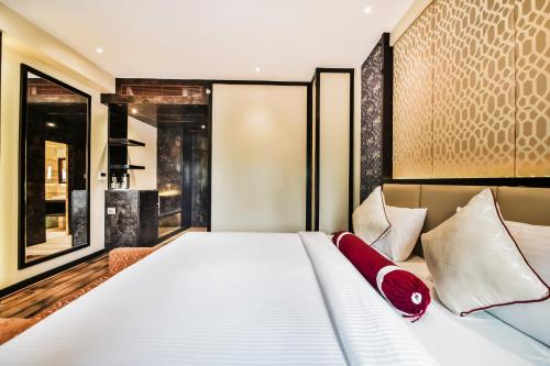 hotel menaal residency