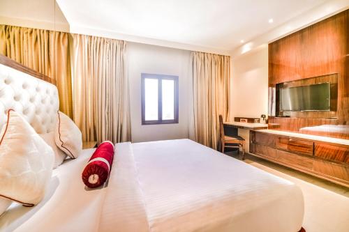 hotel menaal residency