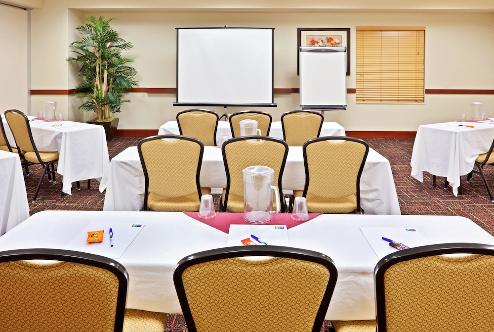 holiday inn express chehalis centralia by ihg
