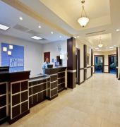 holiday inn express and suites akron regional airp