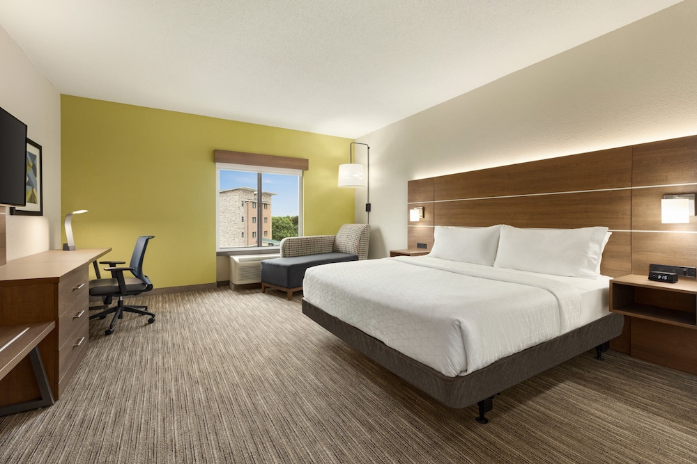 holiday inn express and suites akron regional airp