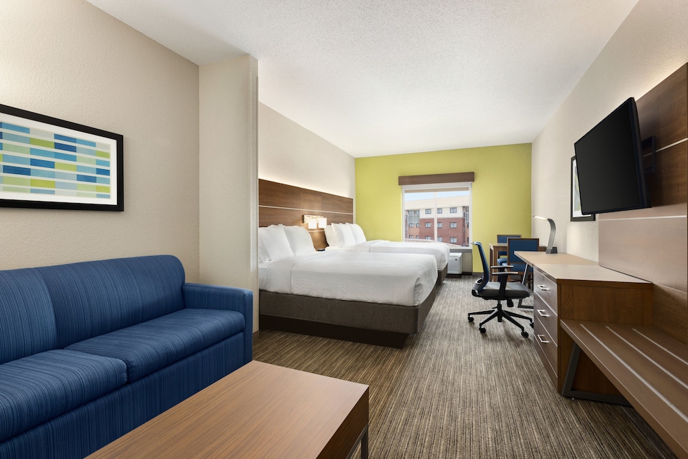 holiday inn express and suites akron regional airp