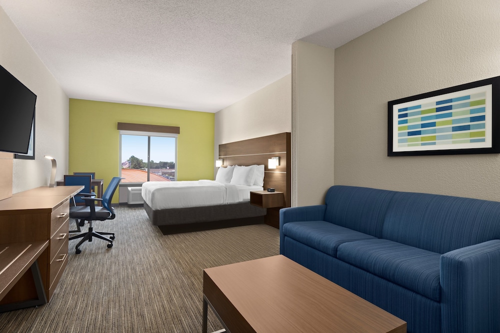 holiday inn express and suites akron regional airp