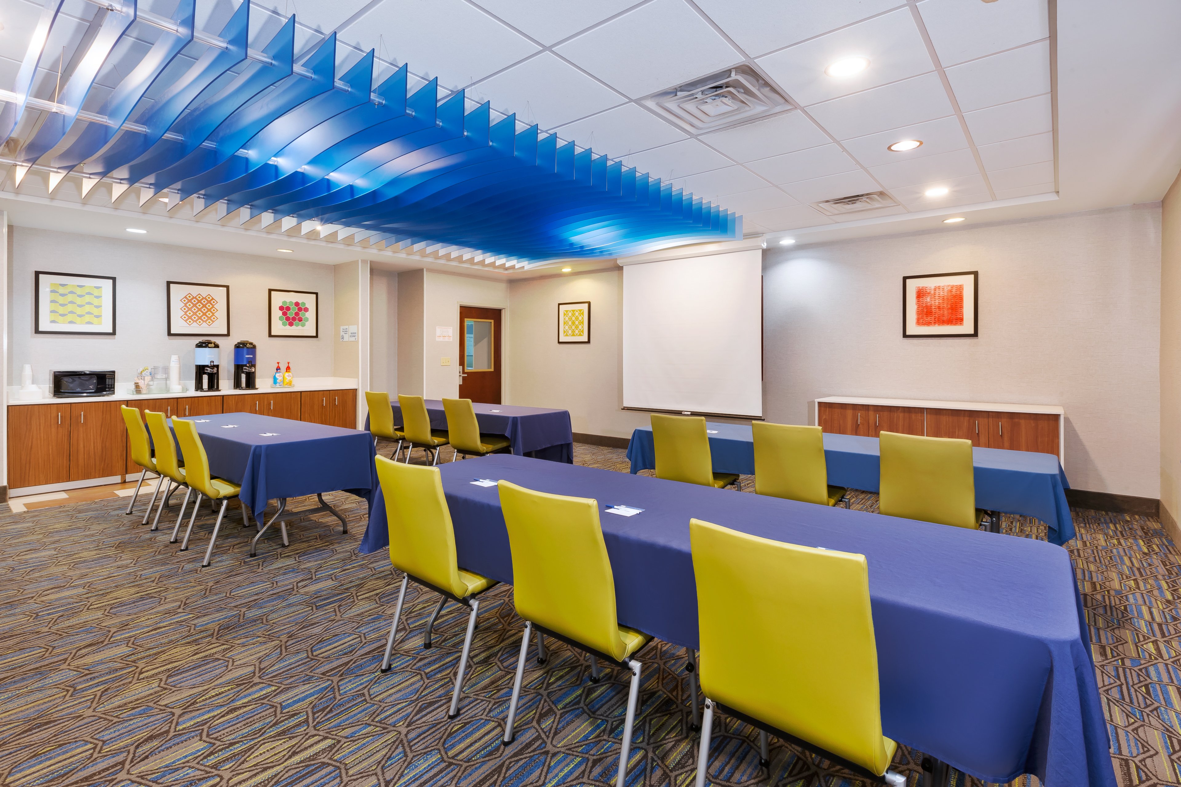 holiday inn express hotel and suites cleveland richfield by ihg