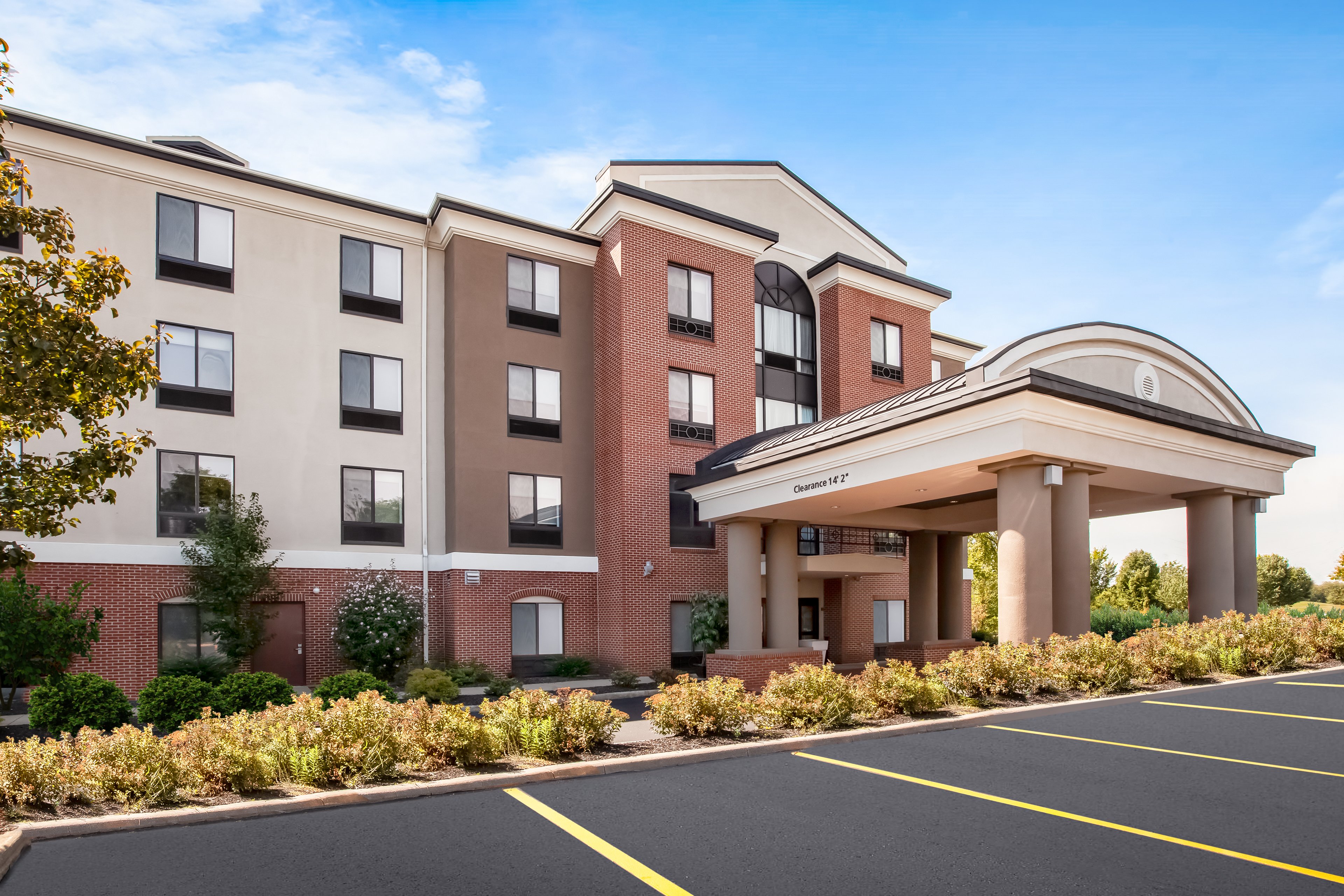 holiday inn express hotel and suites cleveland richfield by ihg