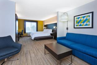 holiday inn express hotel and suites cleveland richfield by ihg