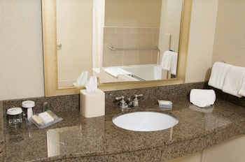 hilton garden inn mount holly westampton